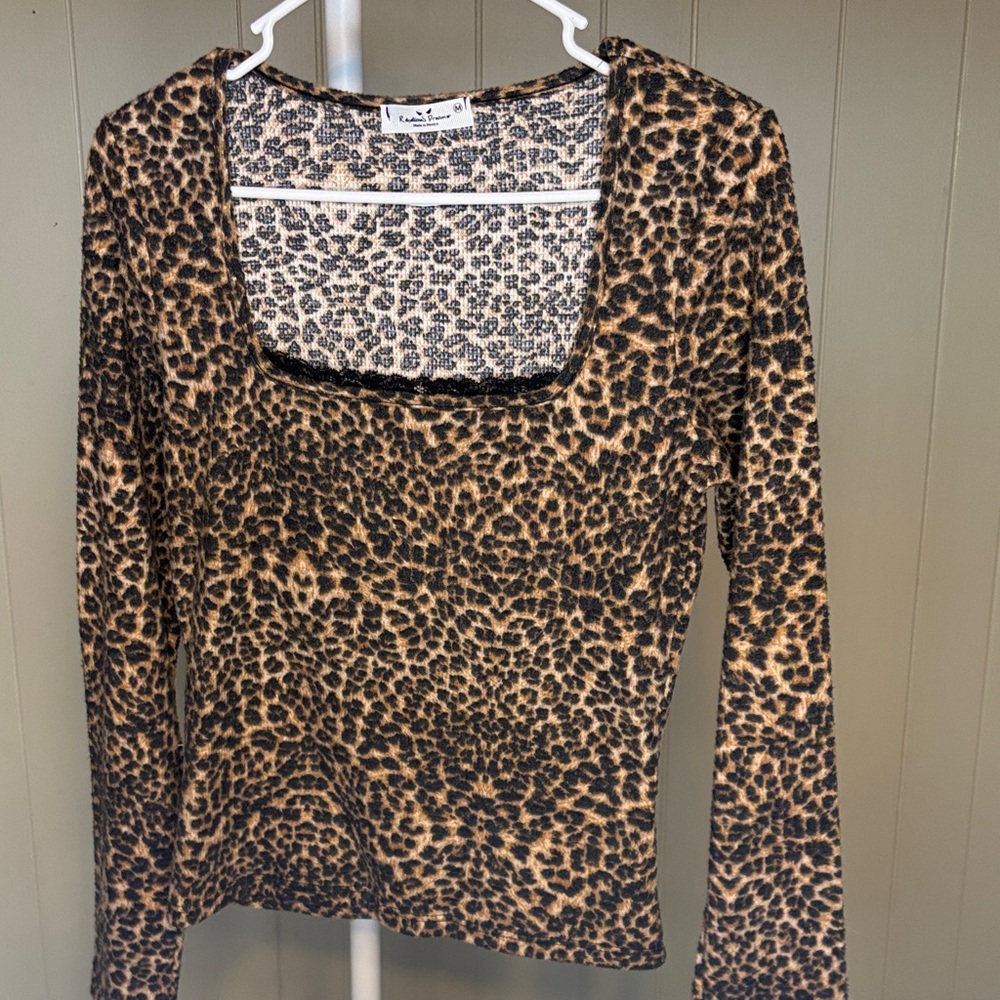 Leopard Print Long Sleeve Top